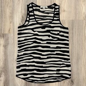 FOREVER 21 Black White Zebra Stripe Tank Top Sheer Chiffon Sleeveless Size M